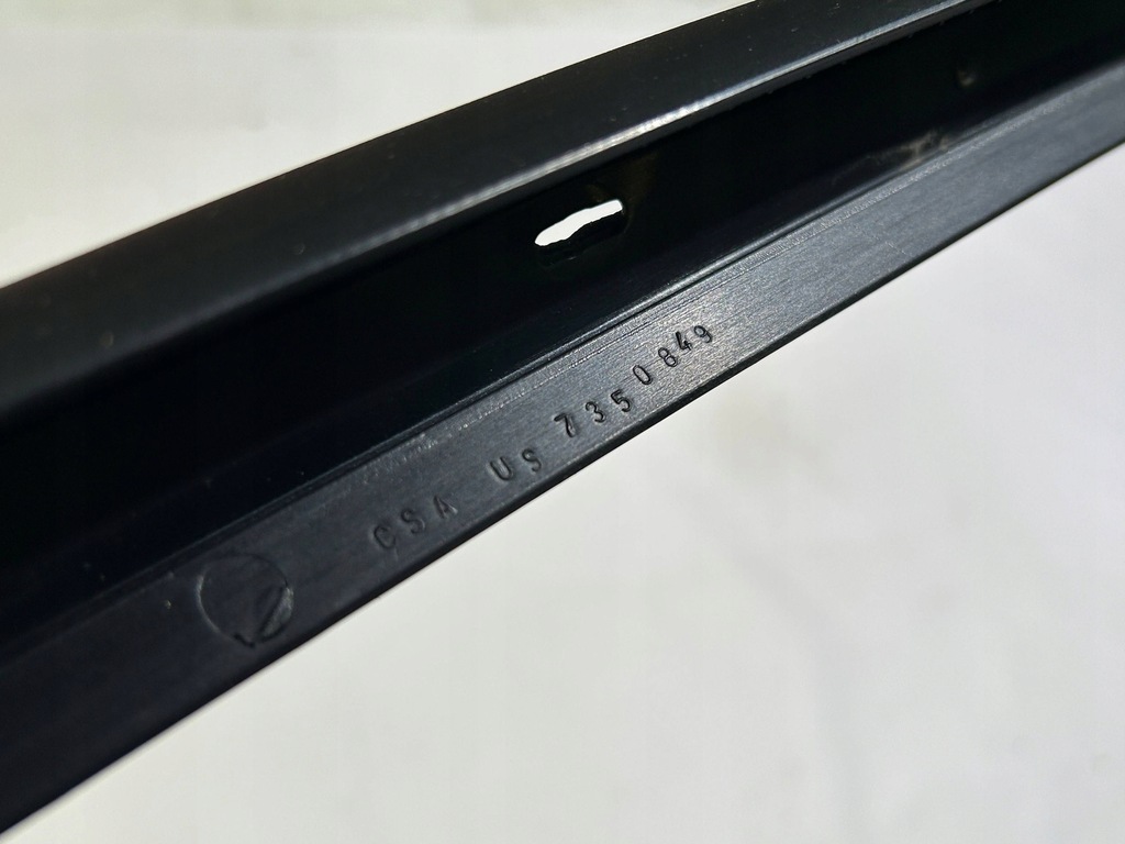 фото №9, Молдинг стекло дверь правая ford mustang v 2005-