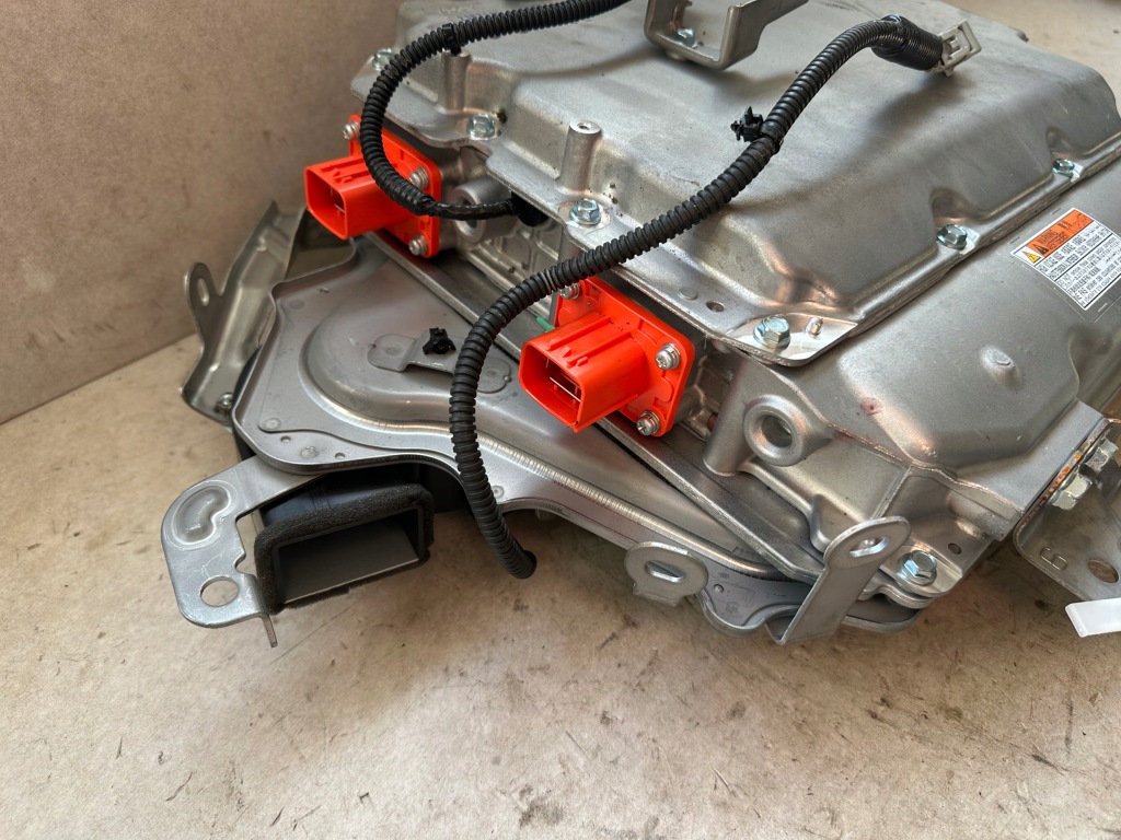 Lexus rx450h+ v инвертор конвертер напряжения g9090-48030 Цена