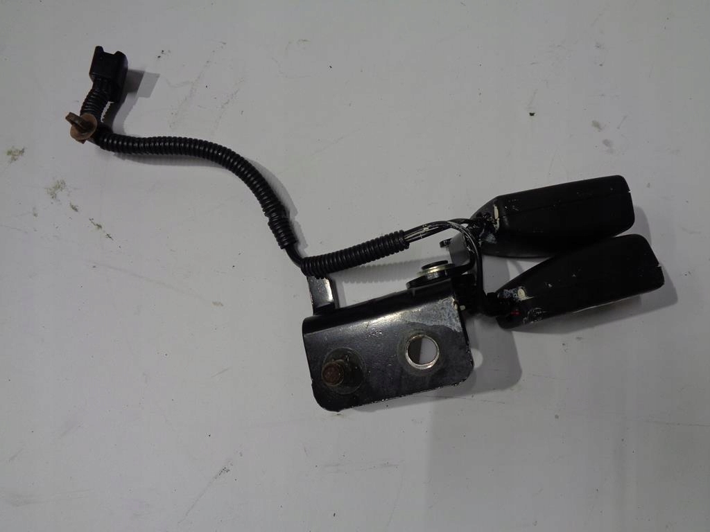 фото №1, Зажим пряжка поперечина задняя honda civic 9 ix