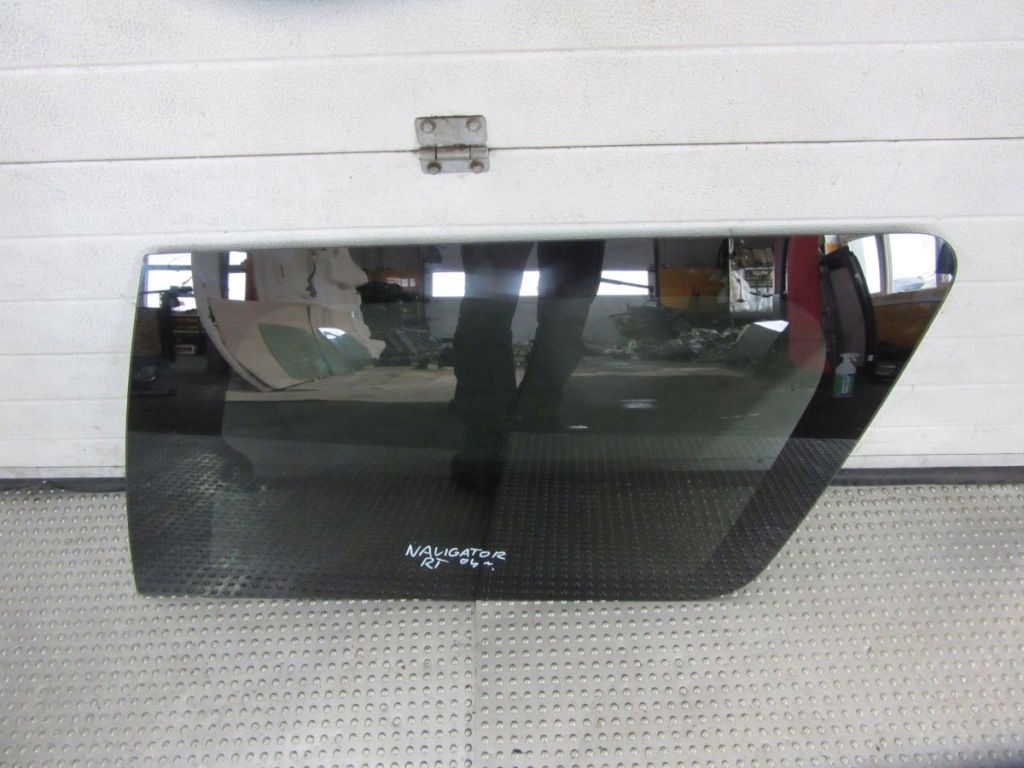 фото №4, Lincoln navigator ii 2004 скло кузовна задня
