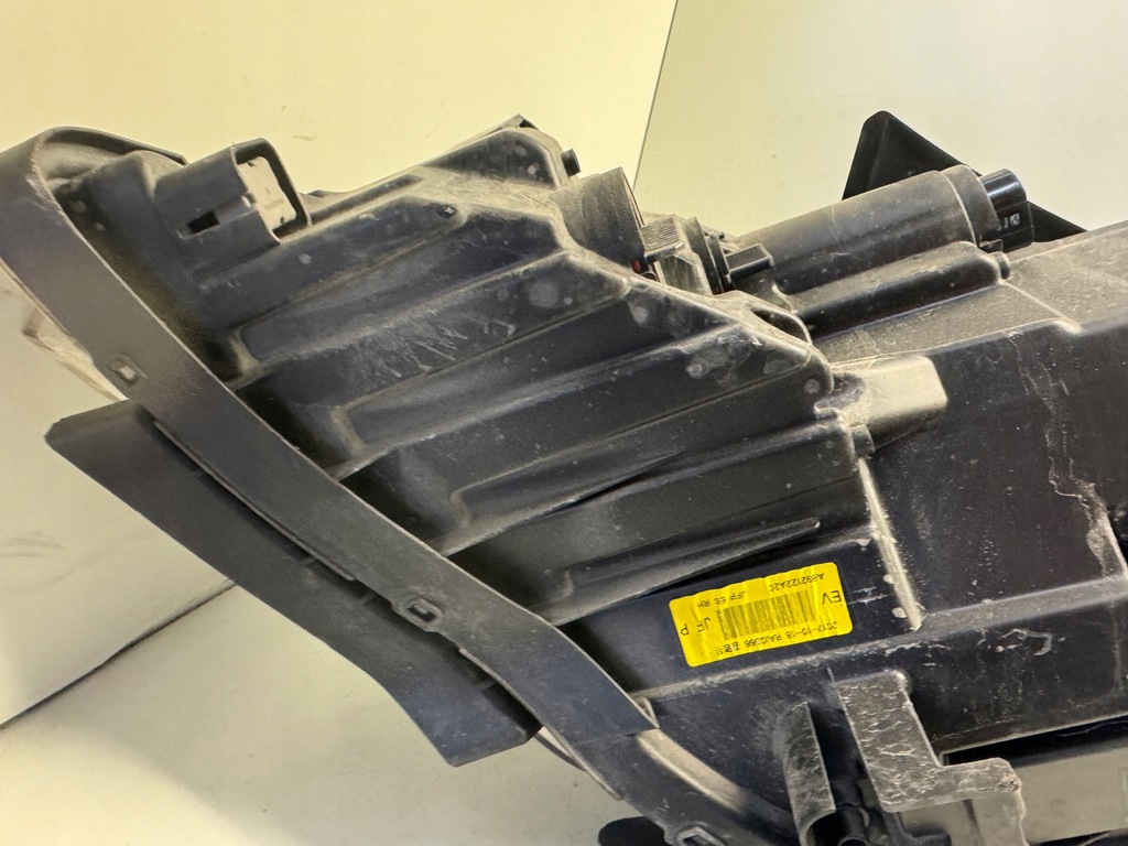 фото №10, Kia optima iv лампа правый перед led 92102a8300