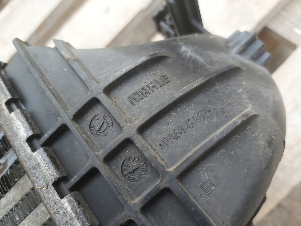 Opel astra k 2015- радіатор повітря інтеркулер 39109104 Зі Шроту