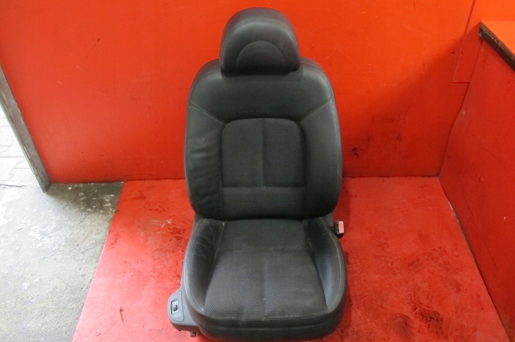 фото №8, Peugeot 407 сиденья сиденья полукожа электрический подогрев сиденье сиденье