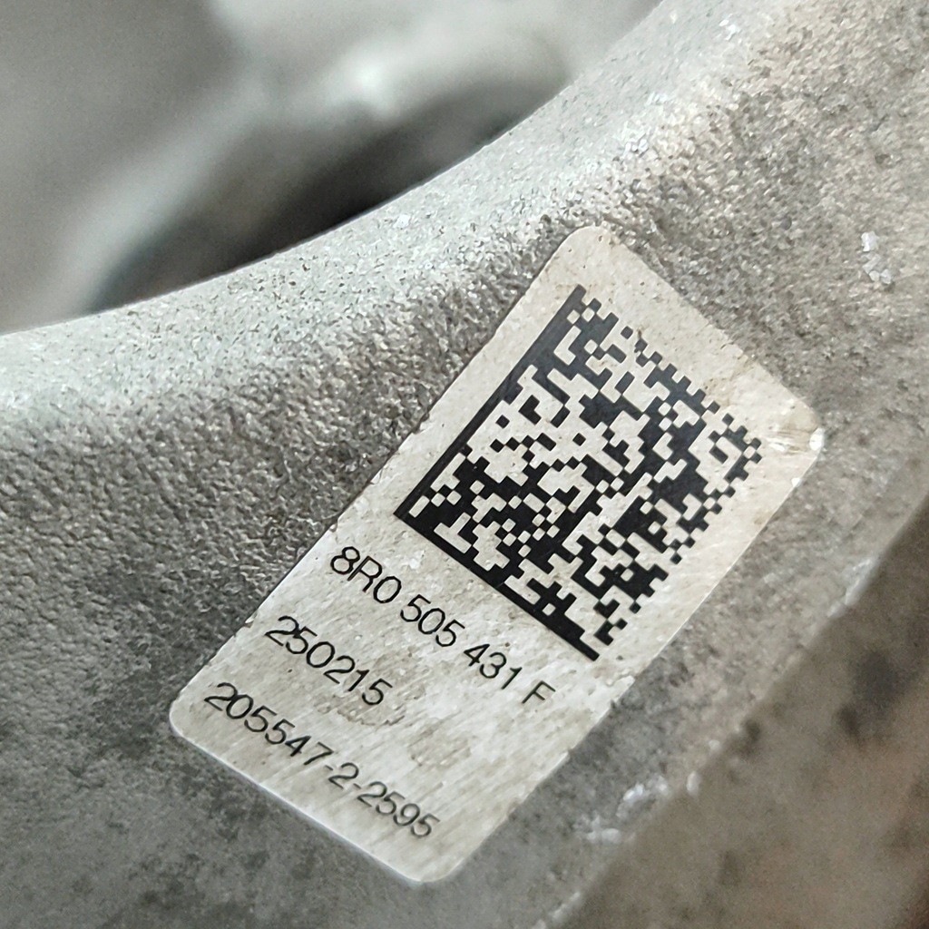 фото №7, Audi q5 sq5 2015 ліва сторона ступиця колеса заднього