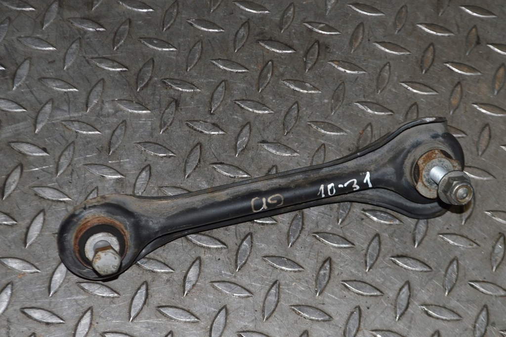 фото №1, Mercedes r172 slk250d 2016 rhd задний правый рычаг