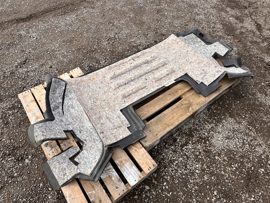 фото №8, Обшивка багажника chevrolet corvette cabrio c5 1997 - 2004