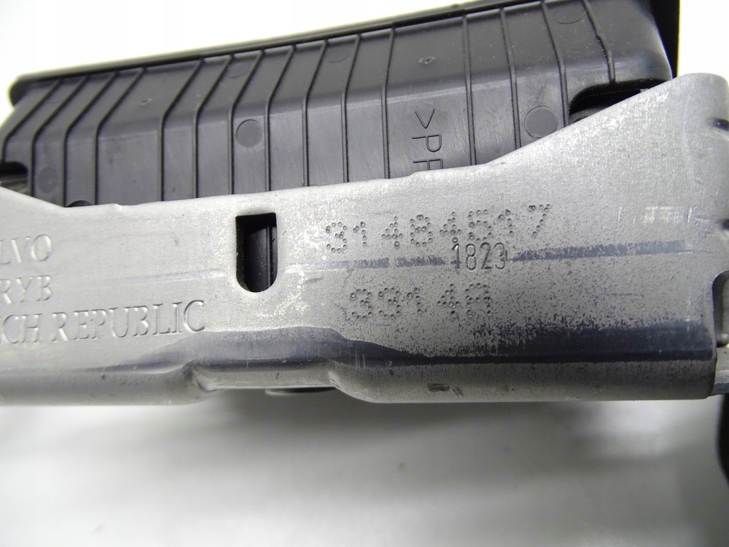 фото №11, Замок засувка кришки багажника volvo xc40 31484517