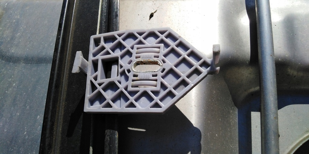 фото №8, Audi a8 d3 long подъемник стекло правый задняя шторка