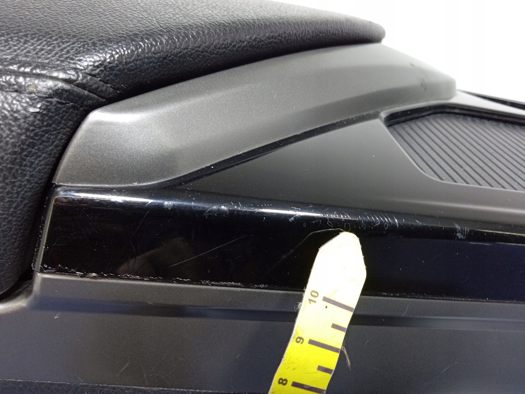 фото №12, Hyundai i40 туннель средний подлокотник