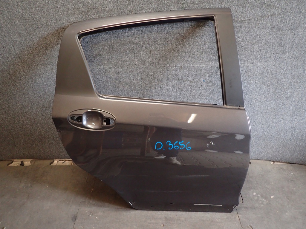 фото №1, Дверь задняя правое toyota yaris iii lift 17-