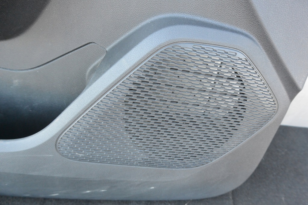 фото №7, Dacia duster ii 17- обшивки оббивка двері ліва права перед задня kpl