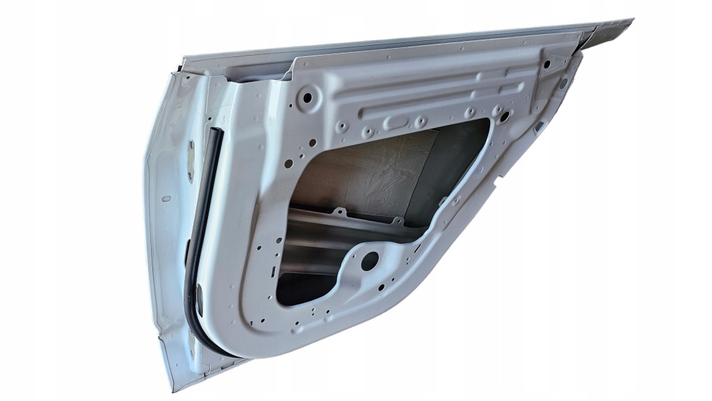 Дверь задняя правое  задняя tesla 3 1081484-00-f Киев