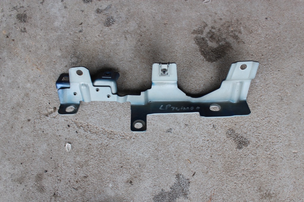 фото №1, Renault twingo ii кронштейн крыла перед левая