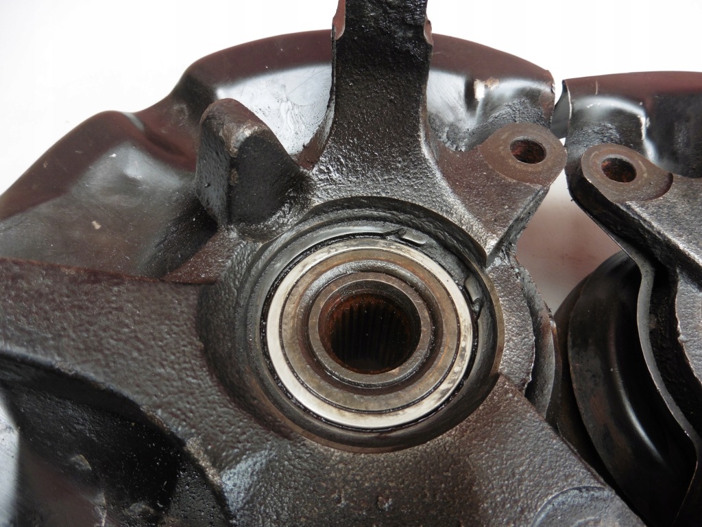 фото №4, Поворотний кулак ступиця лівий перед matrix 1,5 crdi 03r