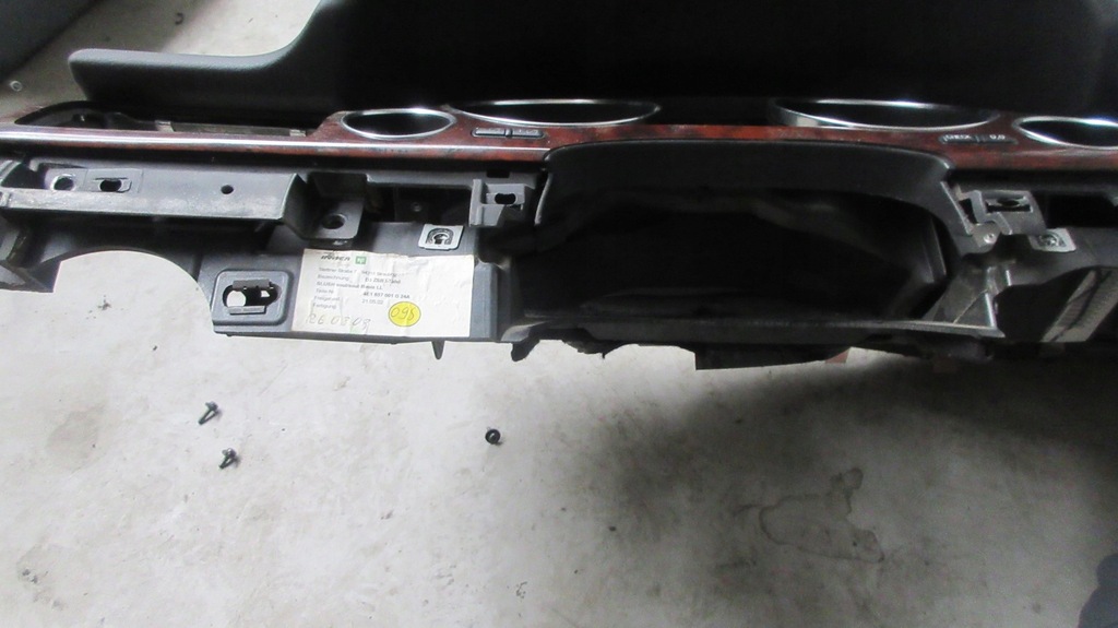 фото №7, Audi a8 d3 czarna консоль приборная панель приборная pulpit