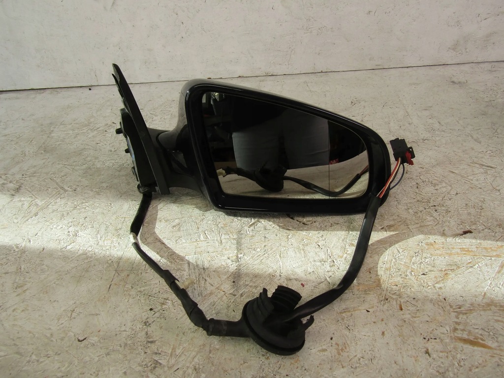 фото №1, Audi a6 c6 зеркало правое 5pin