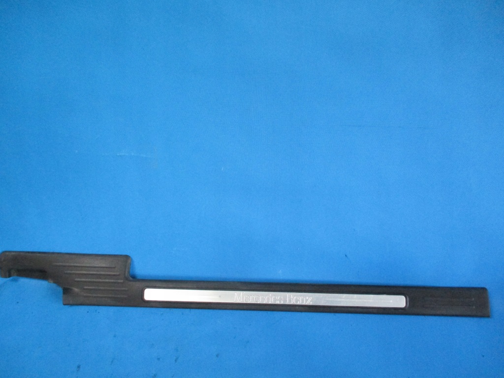 Купить Накладка  порога  правая передок  mercedes w169 a1696800474