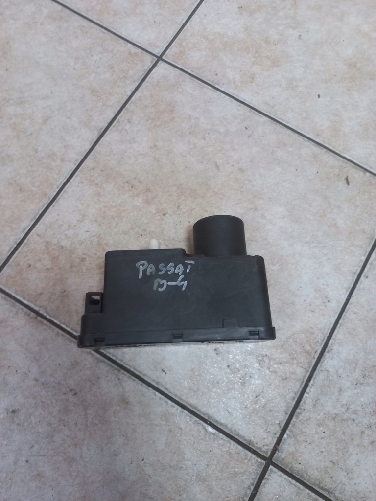 фото №3, Passat b4 помпа центрального замка 1h0962257g