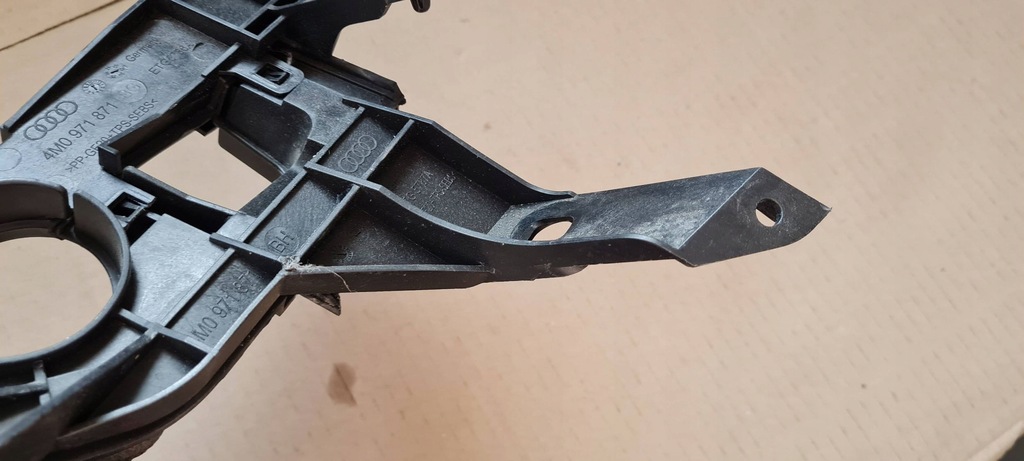 фото №12, Sq8 4m rsq8 q8 кронштейн кронштейн жабо ліва 4m0971871bg