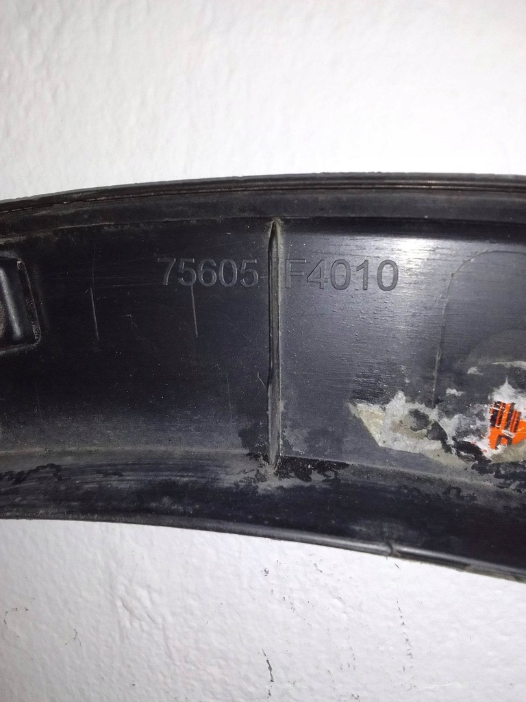 фото №2, Toyota ch-r молдинг крыла правая задняя 75605f4010