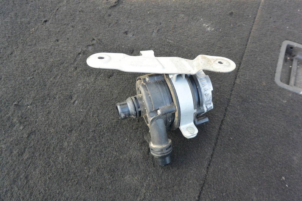 фото №6, Додаткових насос води bmw 3-seria f30 330e lci g07 x7