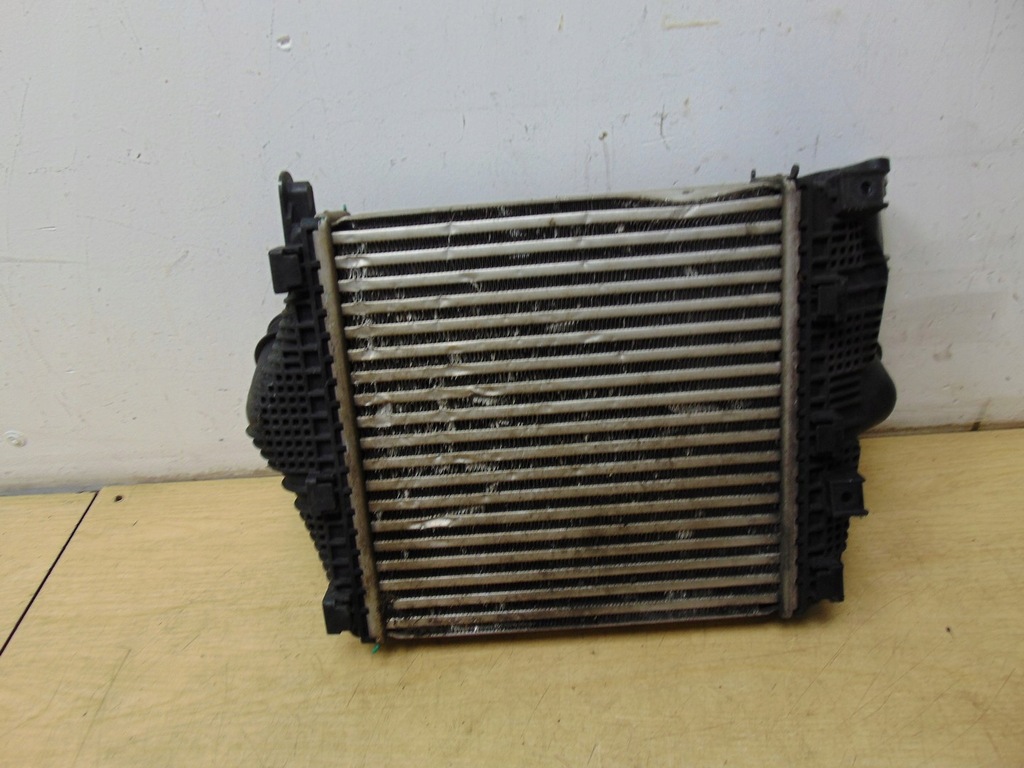 фото №8, Радиатор интеркулер audi q7 4m0145803aa