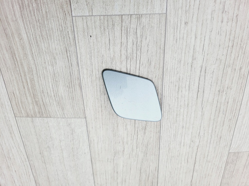 фото №1, Volvo v40 ii 12- заглушка розпилювача права 31283735