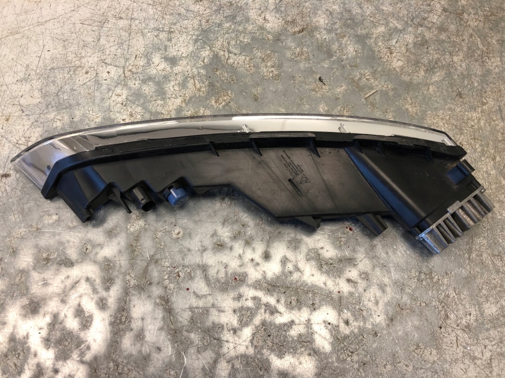 Фара поворотник led drl левый porsche cayenne 7p5941181j Киев