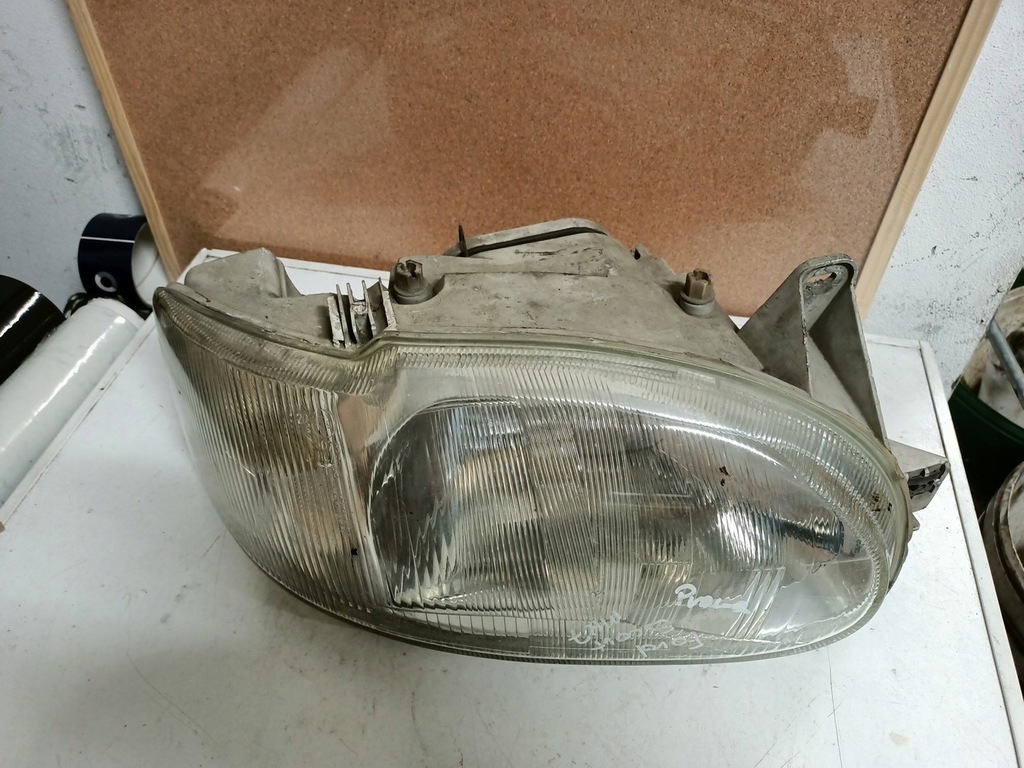 фото №3, Лампа правая перед ford escort mk7