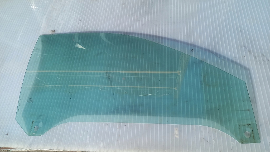 фото №1, Скло права перед audi a3 8l 1.6b hb 97r 3d