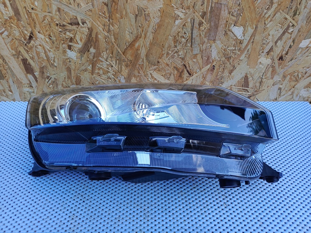 фото №8, Лампа перед права skoda rapid bi-xenon 5jb941016a