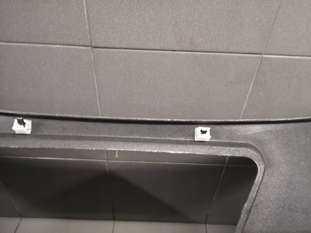 фото №12, Оббивка кришки багажника audi a8 d3 4e0867975j