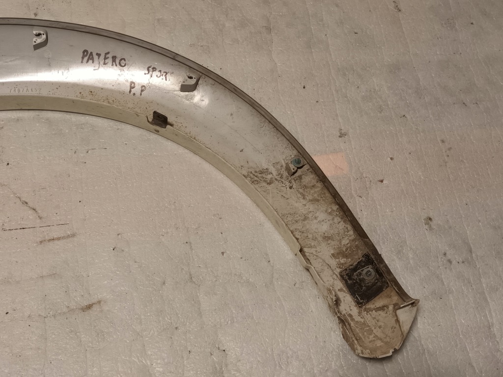 фото №13, Молдинг правая передняя mitsubishi pajero sport перед правый