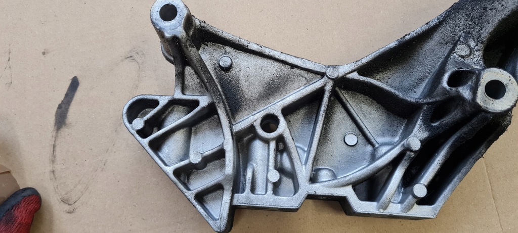 фото №9, S3 8v sedan a3 кронштейн двигателя основание 2.0 tfsi 06j199207p golf vii vw