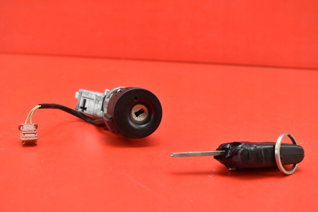 фото №6, Замок зажигания ключ n0502073 peugeot 407 2.0 hdi 136 km 04-11