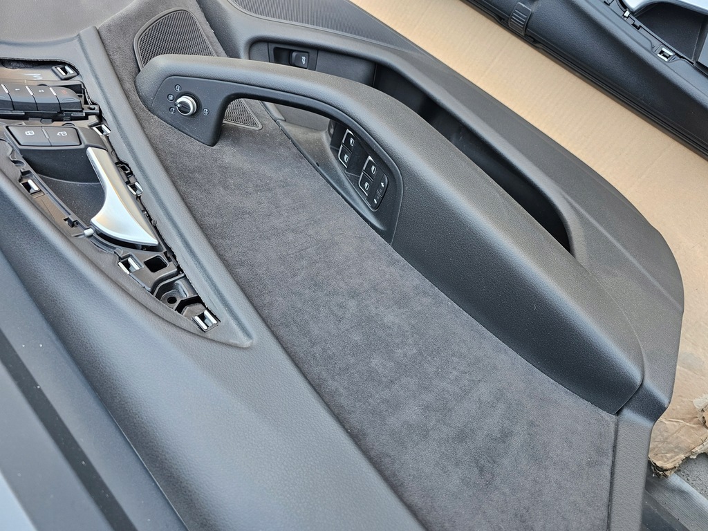 фото №9, Обшивка обшивки дверь комплект audi a6 c7 lift алькантара