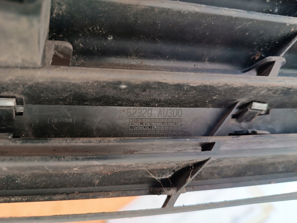 Решітка  решітка бампера права primera p12 рестайлінг  hb 62320au300 Ціна