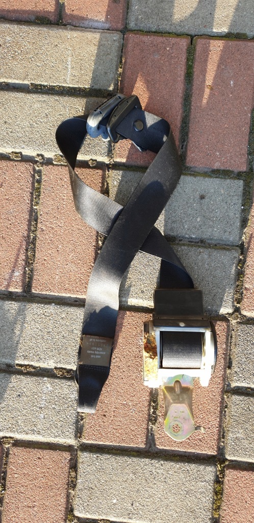 Купити Ремінь безпеки правий перед bmw 3 e36 compact