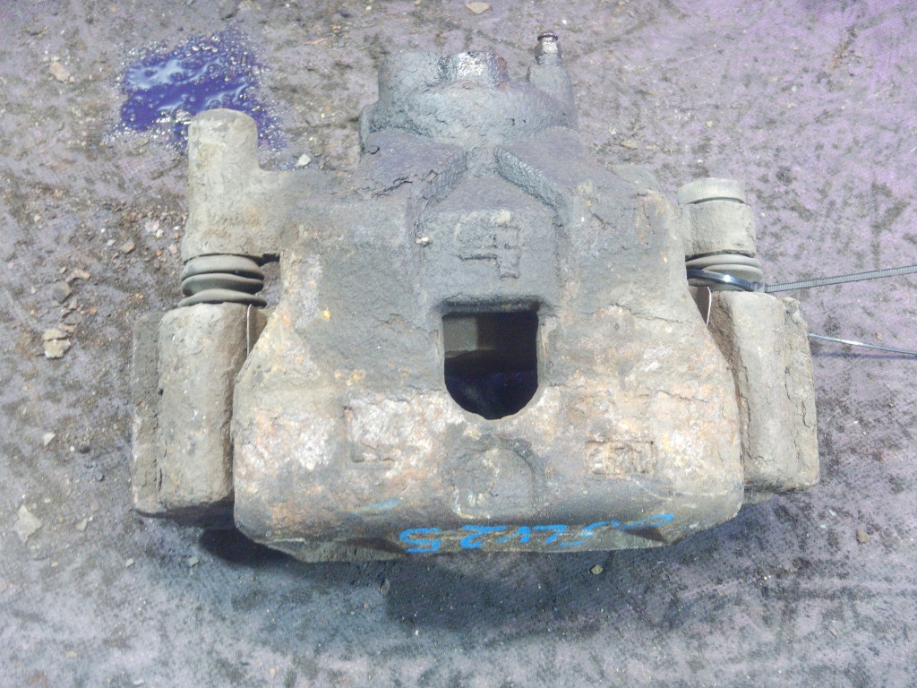 фото №4, Mazda 6 i gg gy 02-05 1.8 суппорт тормозной перед левый скоба