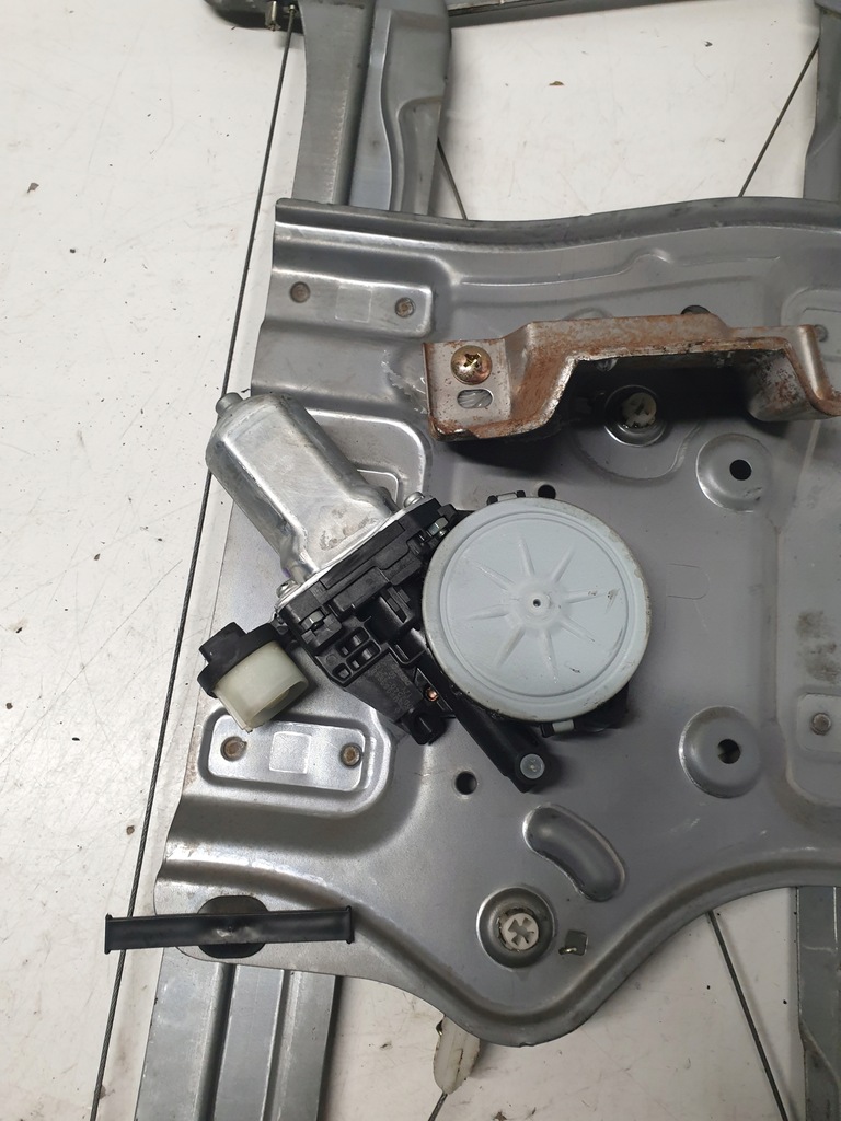 фото №4, Подъемник стекло передний правый mitsubishi grandis