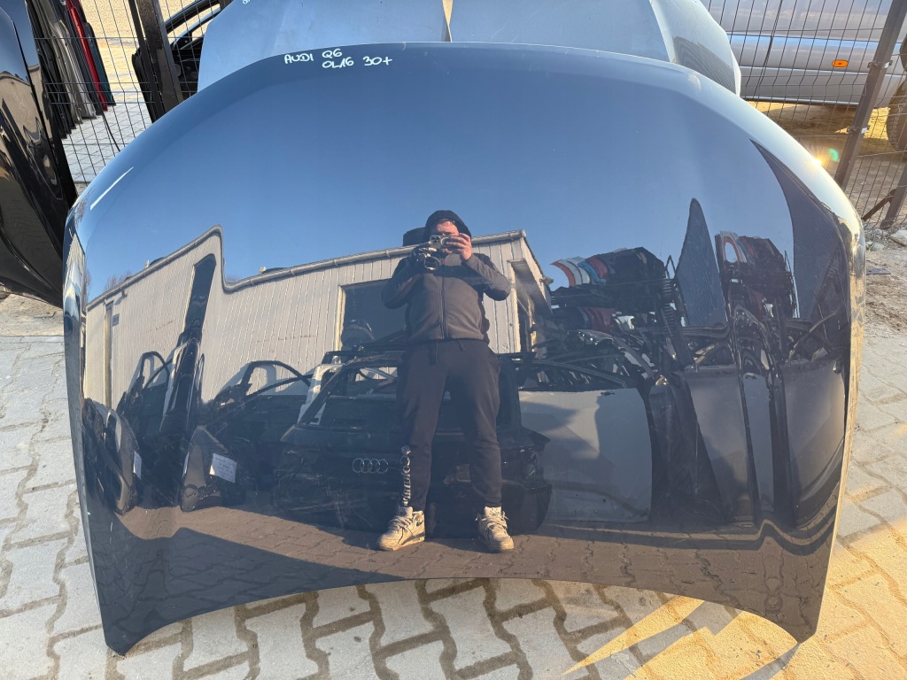 Купить Audi q6 e-tron 85h 2023- капот