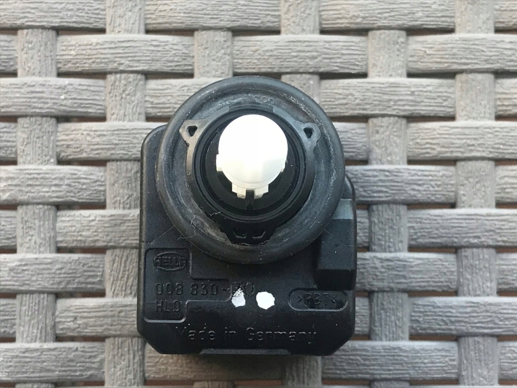 фото №1, Моторчик регулировки лампы 00883030