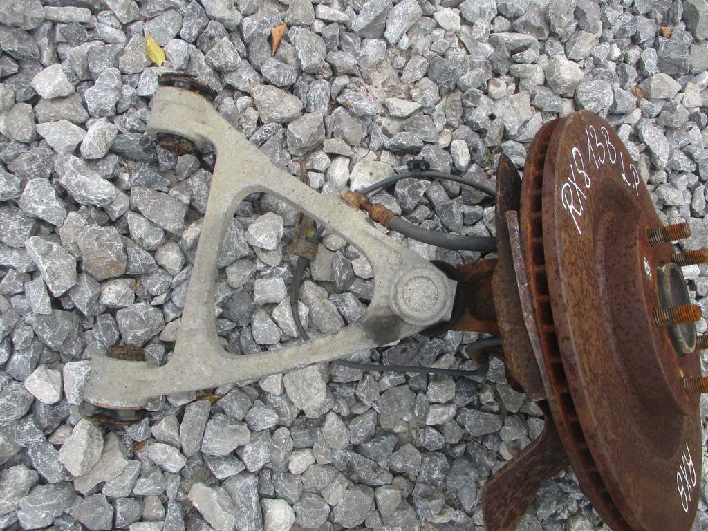 фото №3, Поворотный кулак левый перед mazda rx-8 1.3 b