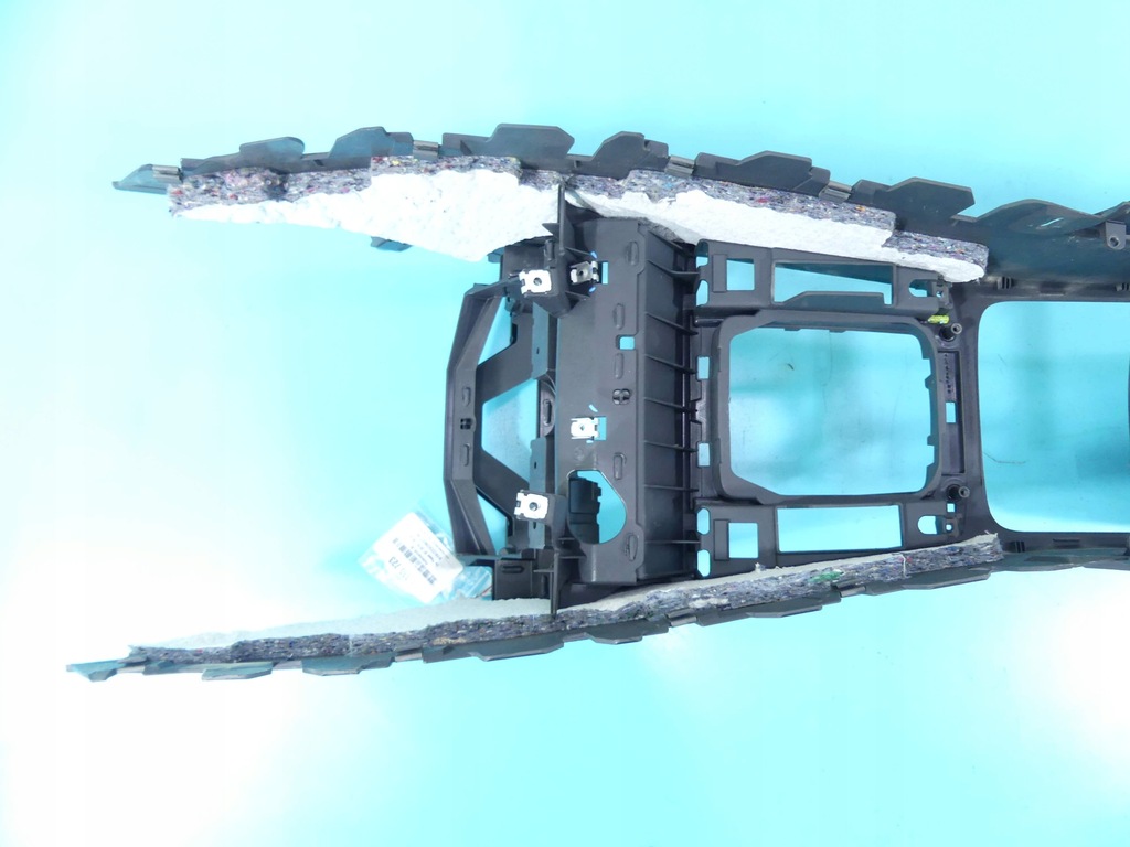 фото №12, Подлокотник туннель vw passat b7 europa