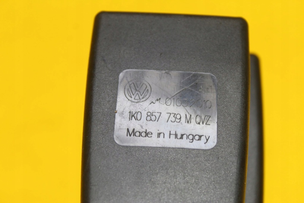 фото №6, Клипса ремней задних vw golf vi 1k0857739m