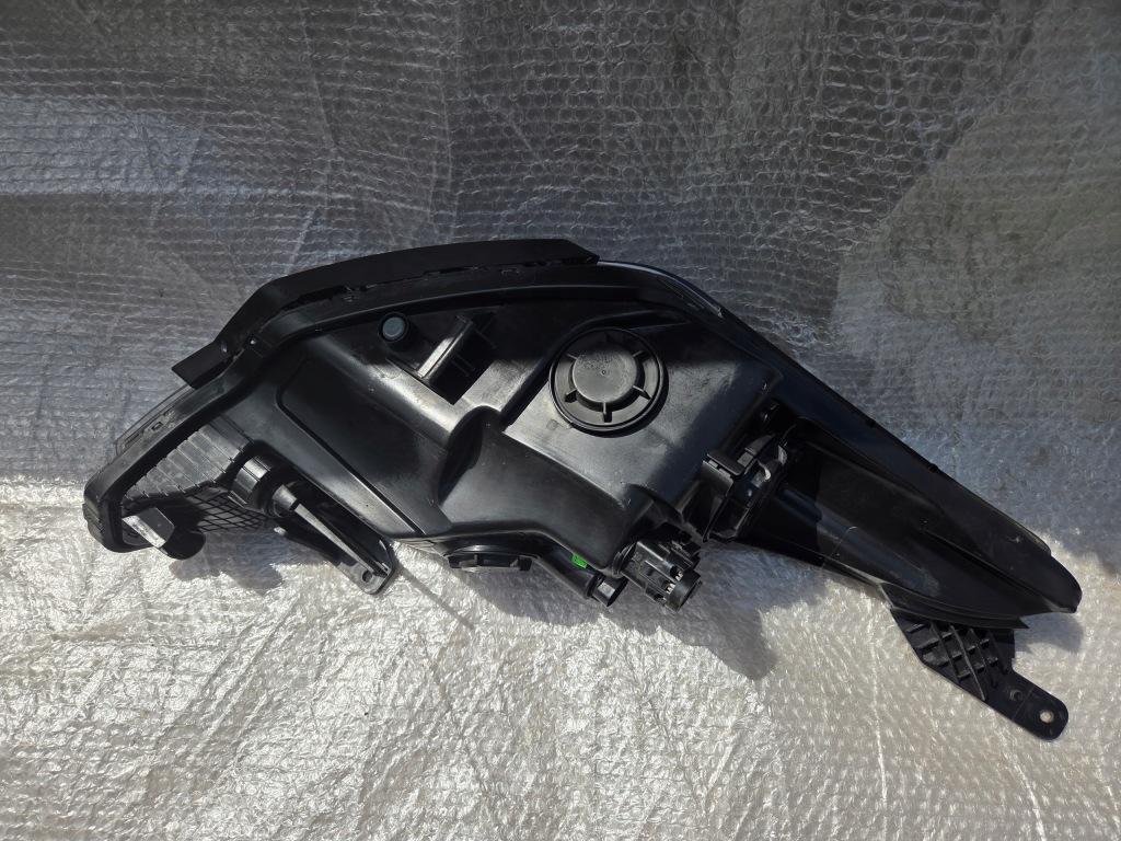 Hyundai i20 фара перед левая led 92101-c8200 bdb в Украине
