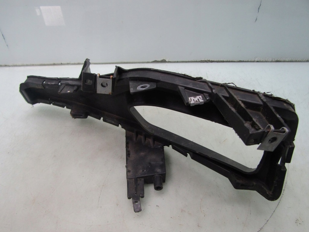 Leaf 2 ze1 21r решётка бампера правый  перед передняя рамка opraw 622565sk0b Киев