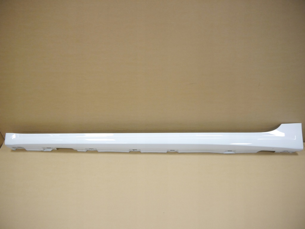 фото №1, Audi a5 8w молдинг порог 8w8853859 ls9r sportback