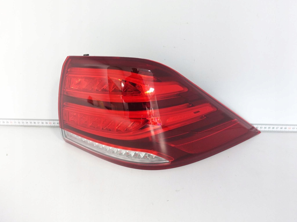 Купити Mercedes gle w166 15-19 лампа led права задній європа