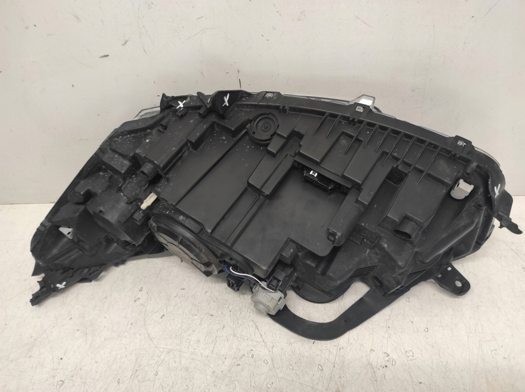 Citroen c5 x7 рестайлінг  11- фара правий перед ксенон led 89910424 Ціна